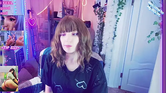 Snapshot of Toxic_Ellies chatting on December 20, 2024, 4:46 pm Toxic Ellies online show from December 20, 2024, 4:46 pm