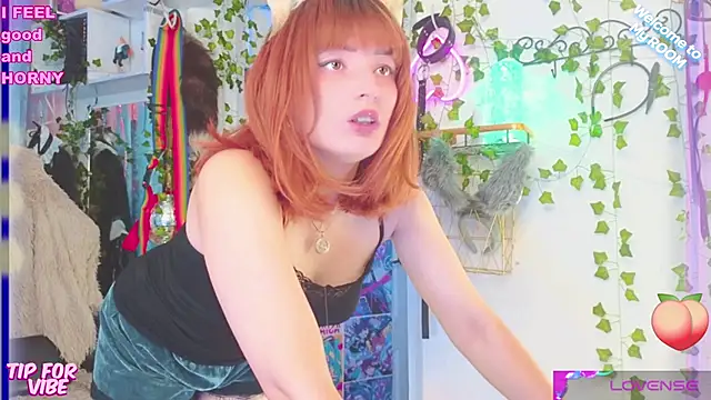 Snapshot of Toxic_Ellies chatting on January 16, 2025, 7:17 am Toxic Ellies online show from January 16, 2025, 7:17 am