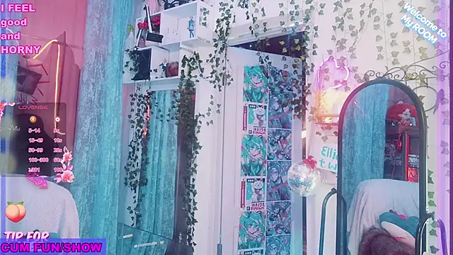 Snapshot of Toxic_Ellies chatting on January 23, 2025, 1:24 pm Toxic Ellies online show from January 23, 2025, 1:24 pm