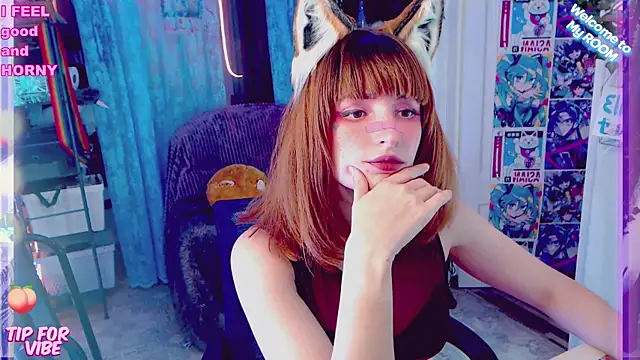 Snapshot of Toxic_Ellies chatting on February 5, 2025, 1:33 pm Toxic Ellies online show from February 5, 2025, 1:33 pm