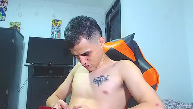 ADAM HOT online show from April 3, 2026, 12:30 am