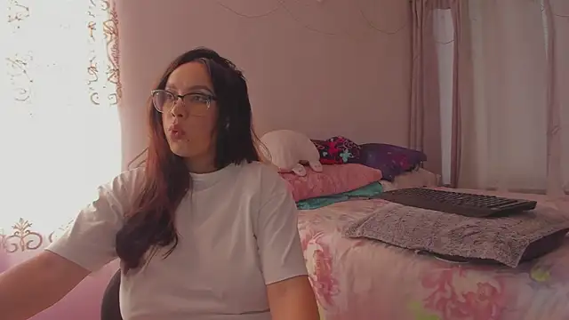 HARLEYNAPIER online show from February 23, 2026, 9:45 pm