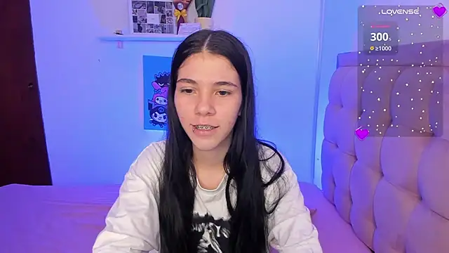 Snapshot of sofi_cute01 chatting on March 6, 2025, 2:30 am sofi cute01 online show from March 6, 2025, 2:30 am