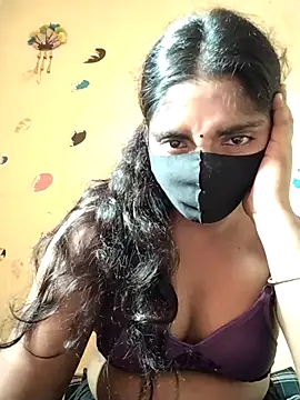 Lina-Rose online show from September 17, 2025, 8:05 am