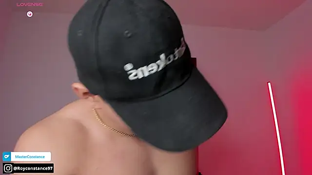 Snapshot of RoyConstance chatting on October 21, 2025, 5:30 am RoyConstance online show from October 21, 2025, 5:30 am