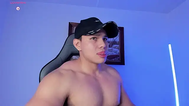 RoyConstance online show from February 4, 2026, 3:23 am