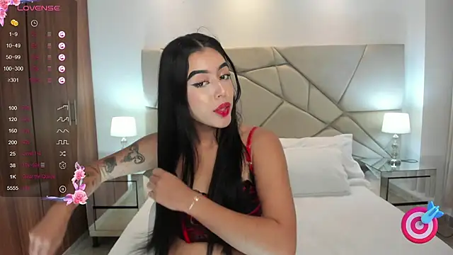 zoee jackson online show from February 6, 2025, 9:49 pm