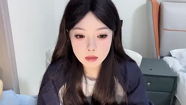 Snapshot of Q-ing chatting on January 24, 2025, 7:49 pm Q-ing online show from January 24, 2025, 7:49 pm