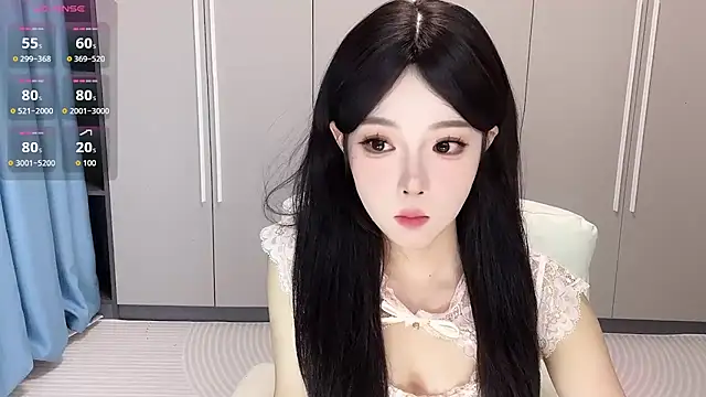 Snapshot of Q-ing chatting on September 13, 2025, 1:55 pm Q-ing online show from September 13, 2025, 1:55 pm