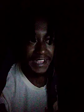 Snapshot of Hentaii001 chatting on February 18, 2025, 2:05 am Hentaii001 online show from February 18, 2025, 2:05 am