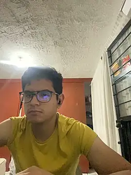 Snapshot of tomahto- chatting on September 25, 2025, 5:55 am tomahto- online show from September 25, 2025, 5:55 am