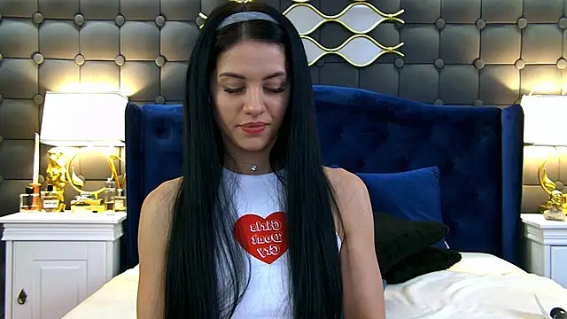 Snapshot of LeyaCass chatting on February 20, 2025, 12:04 pm LeyaCass online show from February 20, 2025, 12:04 pm