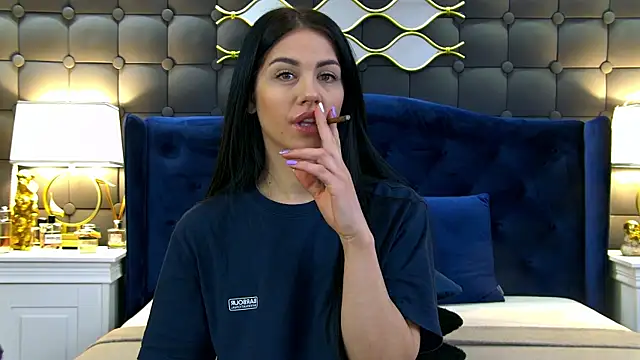 Snapshot of LeyaCass chatting on March 12, 2025, 4:30 am LeyaCass online show from March 12, 2025, 4:30 am