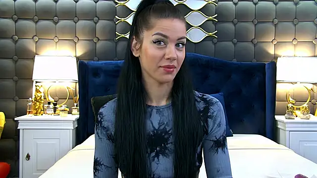 Snapshot of LeyaCass chatting on March 15, 2025, 4:13 am LeyaCass online show from March 15, 2025, 4:13 am