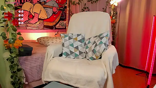  Forest Lina  online show from February 8, 2025, 4:14 pm