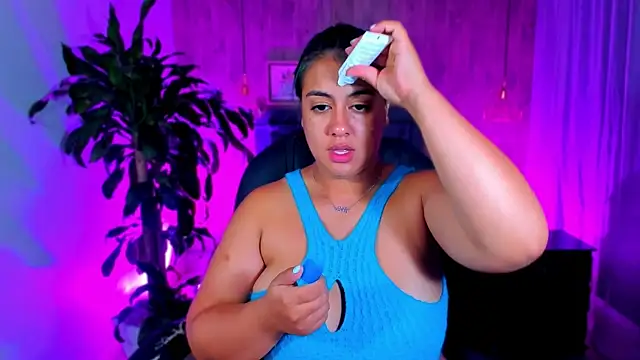 Xisu  online show from February 17, 2025, 4:20 am