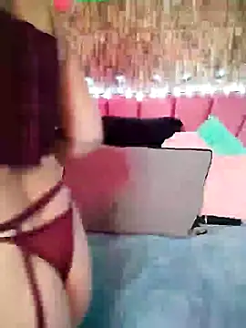 Snapshot of Isabelle_Lov18 chatting on December 13, 2024, 4:00 am Isabelle Lov18 online show from December 13, 2024, 4:00 am