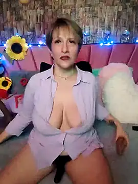 Snapshot of Isabelle_Lov18 chatting on March 3, 2025, 1:53 am Isabelle Lov18 online show from March 3, 2025, 1:53 am