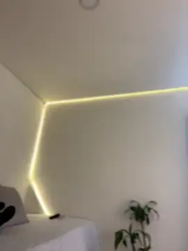 AmmyCollinsW online show from February 18, 2026, 9:11 pm