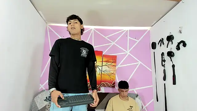 Fresahot2005 online show from January 27, 2025, 7:13 pm