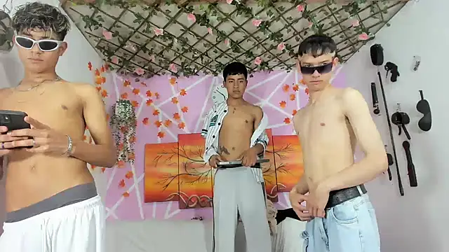 Fresahot2005 online show from March 10, 2025, 10:55 pm