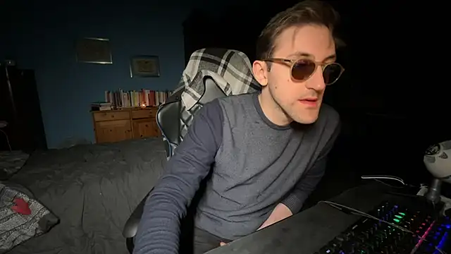 Stefisexy91 online show from October 7, 2025, 9:01 pm