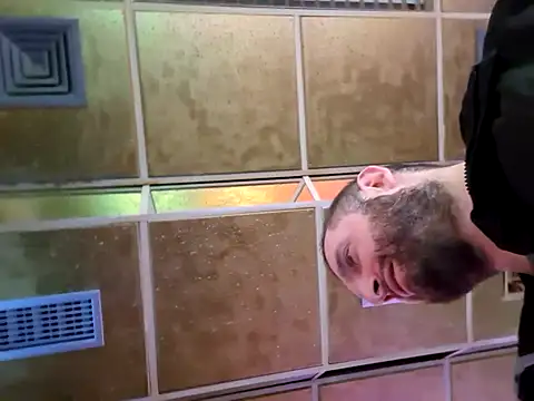 Zlyzloba21 online show from October 16, 2025, 11:39 pm