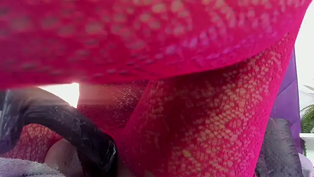 Maddyjohnsonn online show from February 5, 2026, 12:43 pm