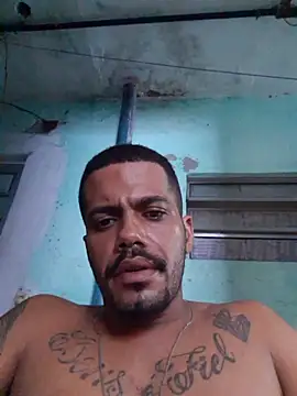 Snapshot of Srdan28 chatting on April 16, 2026, 7:53 am Srdan28 online show from April 16, 2026, 7:53 am