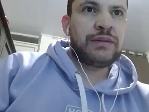 camiloking1720 online show from February 3, 2025, 4:46 am