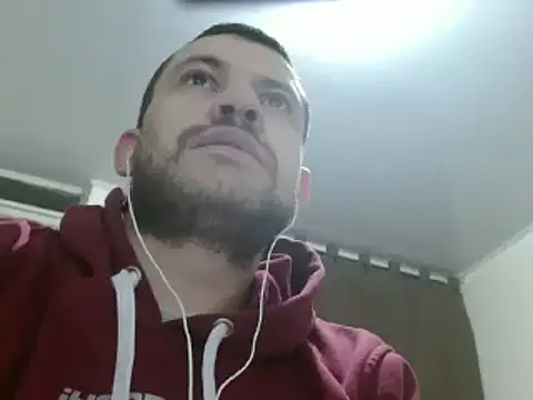 camiloking1720 online show from February 6, 2025, 5:14 am