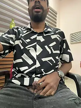 hardfukr0088 online show from February 18, 2025, 12:28 pm