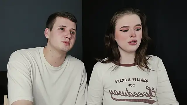 Pinku kitsune online show from March 12, 2025, 10:07 pm