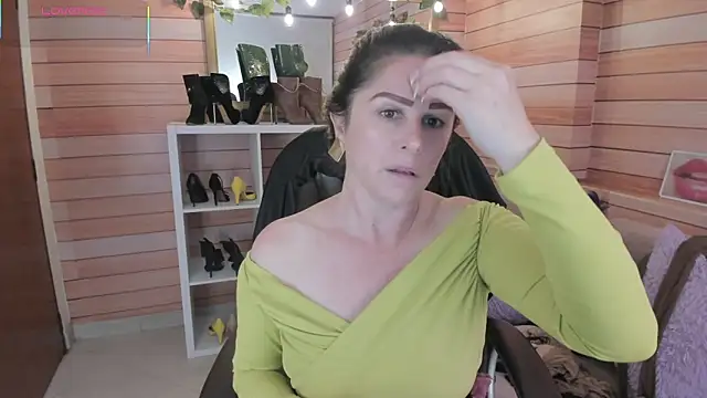 Victoria collins 1 online show from February 11, 2026, 10:53 am