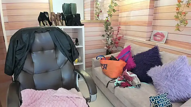 Victoria collins 1 online show from March 29, 2026, 10:59 am