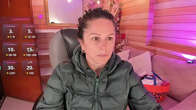 Snapshot of Victoria_collins_1 chatting on June 27, 2026, 10:20 am Victoria collins 1 online show from June 27, 2026, 10:20 am