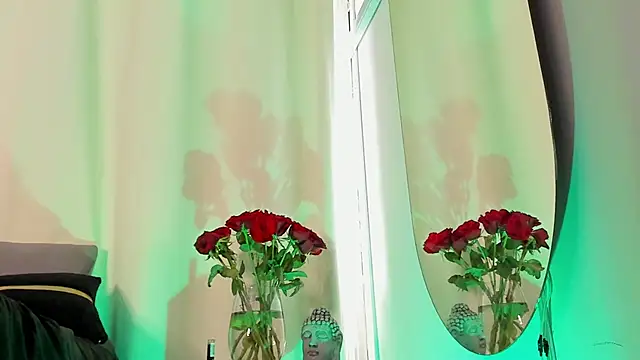 BambiiQueen online show from February 16, 2025, 2:43 pm