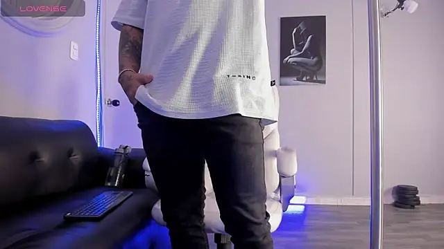 Cristopher strong online show from February 28, 2026, 1:56 pm