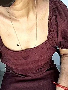 Snapshot of Ms_Neera chatting on February 19, 2025, 9:50 am Ms Neera online show from February 19, 2025, 9:50 am