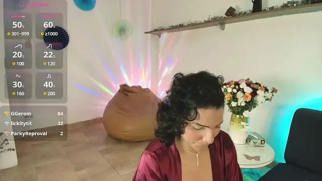 Elliee  online show from February 11, 2025, 3:18 pm