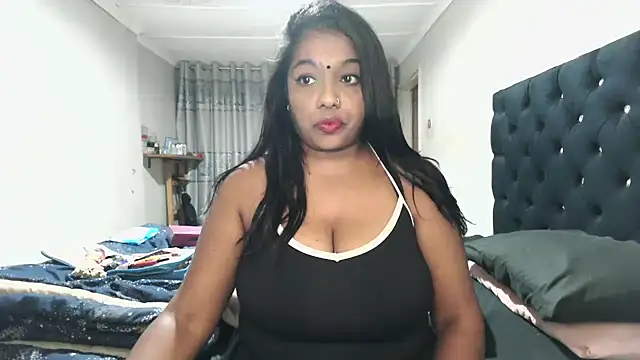Indianmayaxoxo online show from May 9, 2026, 3:28 pm