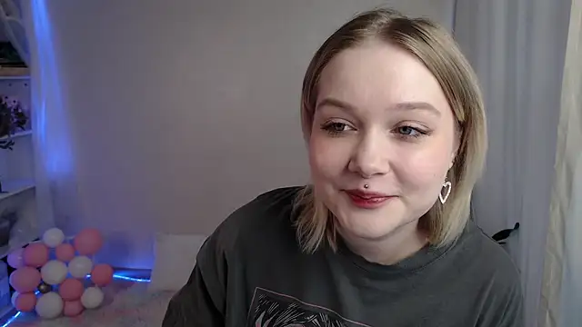 Snapshot of 0urAlexa chatting on December 17, 2024, 10:12 am 0urAlexa online show from December 17, 2024, 10:12 am