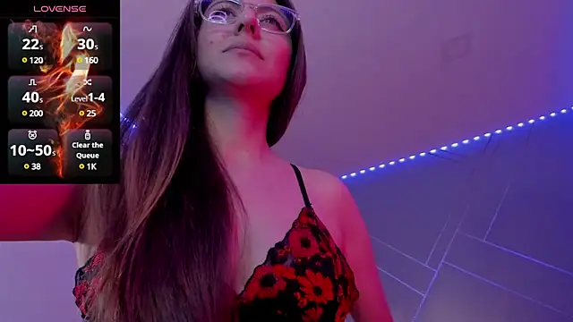 Snapshot of Ich_Bin_Julia chatting on December 7, 2024, 9:11 pm Ich Bin Julia online show from December 7, 2024, 9:11 pm