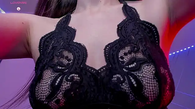 Snapshot of Ich_Bin_Julia chatting on February 7, 2025, 6:34 pm Ich Bin Julia online show from February 7, 2025, 6:34 pm