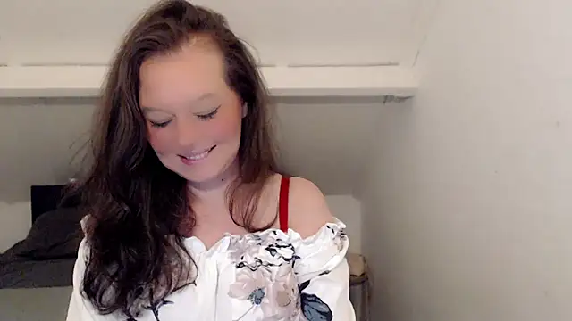 Snapshot of roxanna24 chatting on February 27, 2026, 1:22 pm roxanna24 online show from February 27, 2026, 1:22 pm