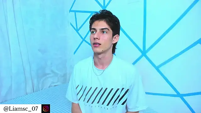 Snapshot of liam_scott77 chatting on July 22, 2026, 1:52 am liam scott77 online show from July 22, 2026, 1:52 am