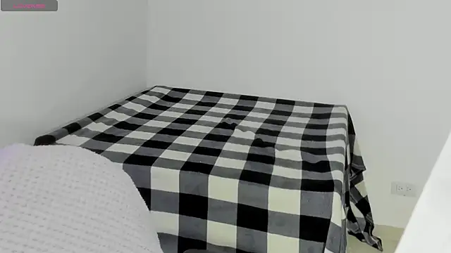 Natasha su  online show from January 8, 2025, 3:29 am