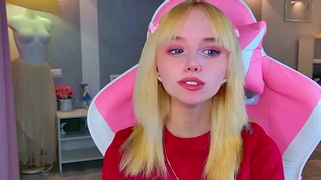 b4by LoL1 online show from February 12, 2026, 12:33 pm