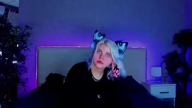 JoannLowe online show from January 15, 2025, 8:26 pm