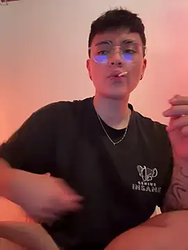 Ashley Chriss online show from December 22, 2024, 8:49 am